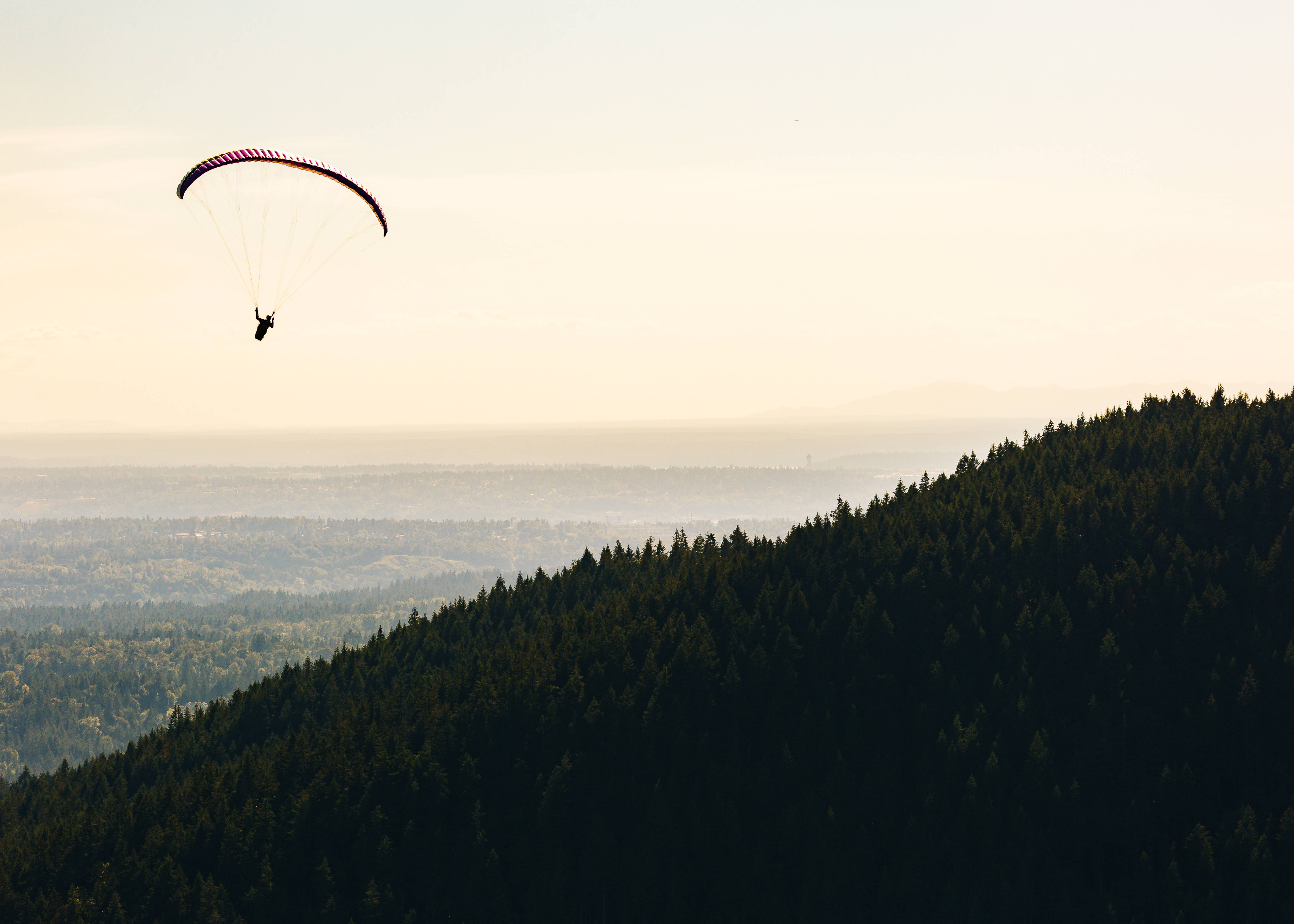 paragliding, coastal mountain, sunrise, 4K Desktop Wallpaper