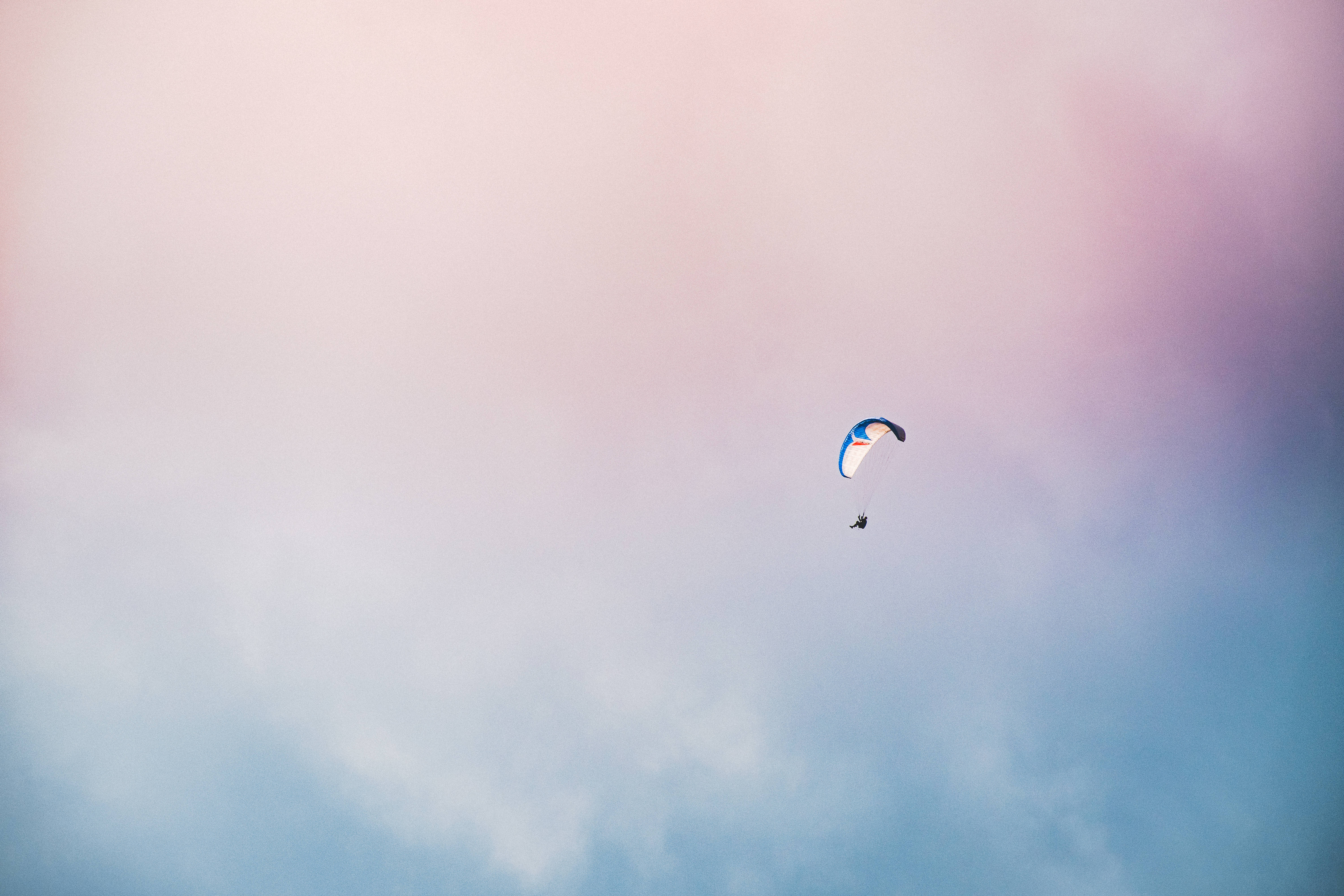 paragliding, purple sky, pastel sky, 5K Desktop Wallpaper