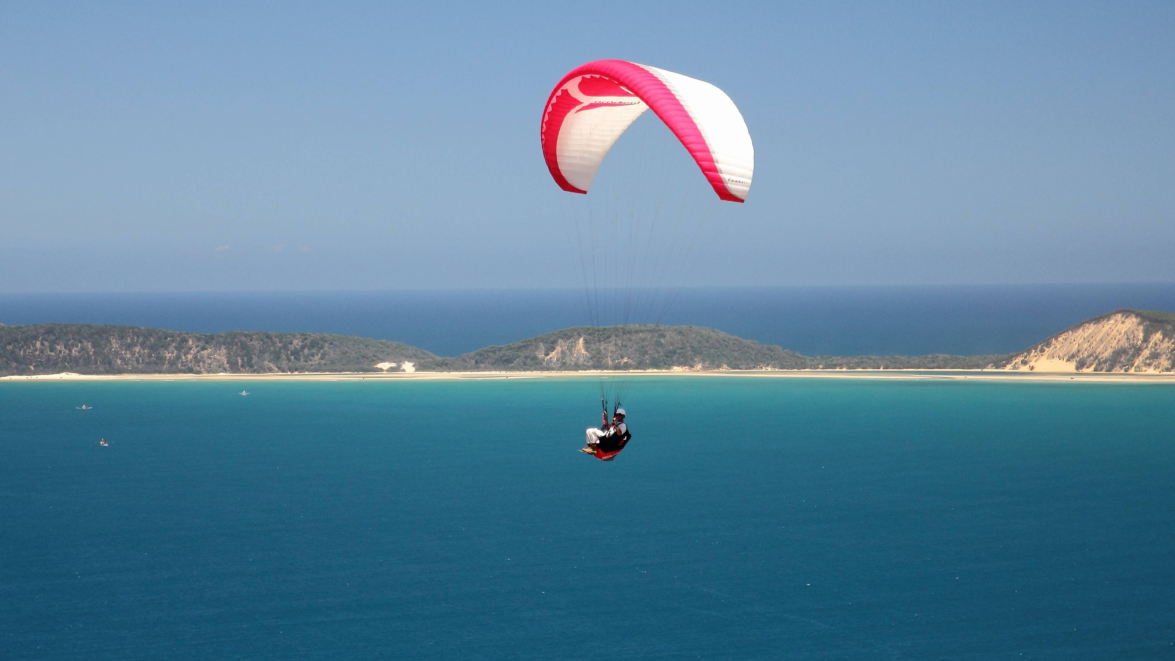 paragliding, lagoon, pink and white canopy, 4K Desktop Wallpaper