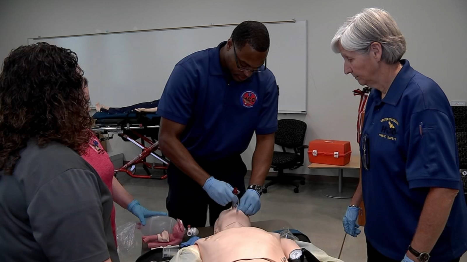 Paramedic, intubation, workshop, HD Desktop Wallpaper