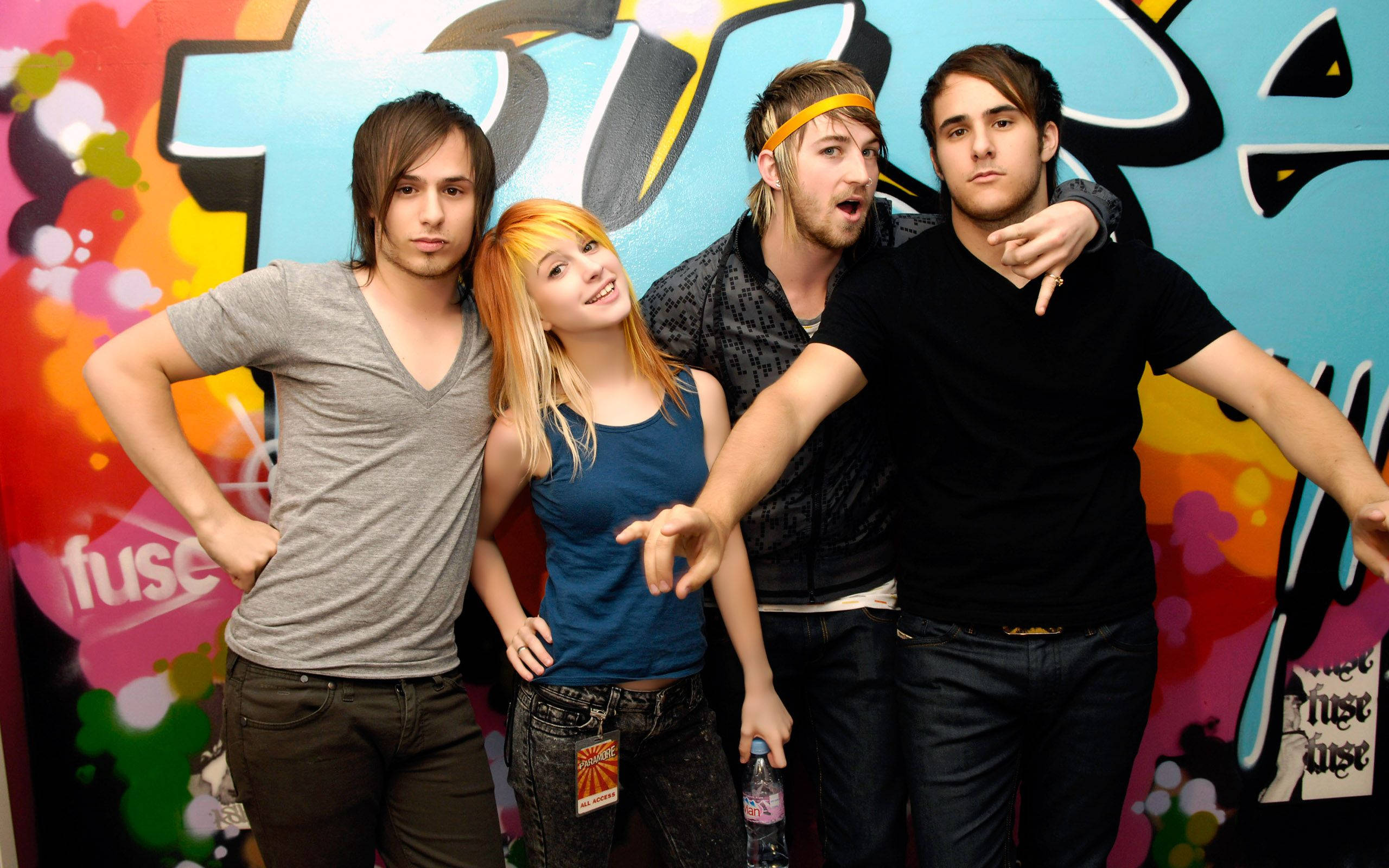 Paramore, original rock members, vibrant graffiti wall, 2K Desktop Wallpaper