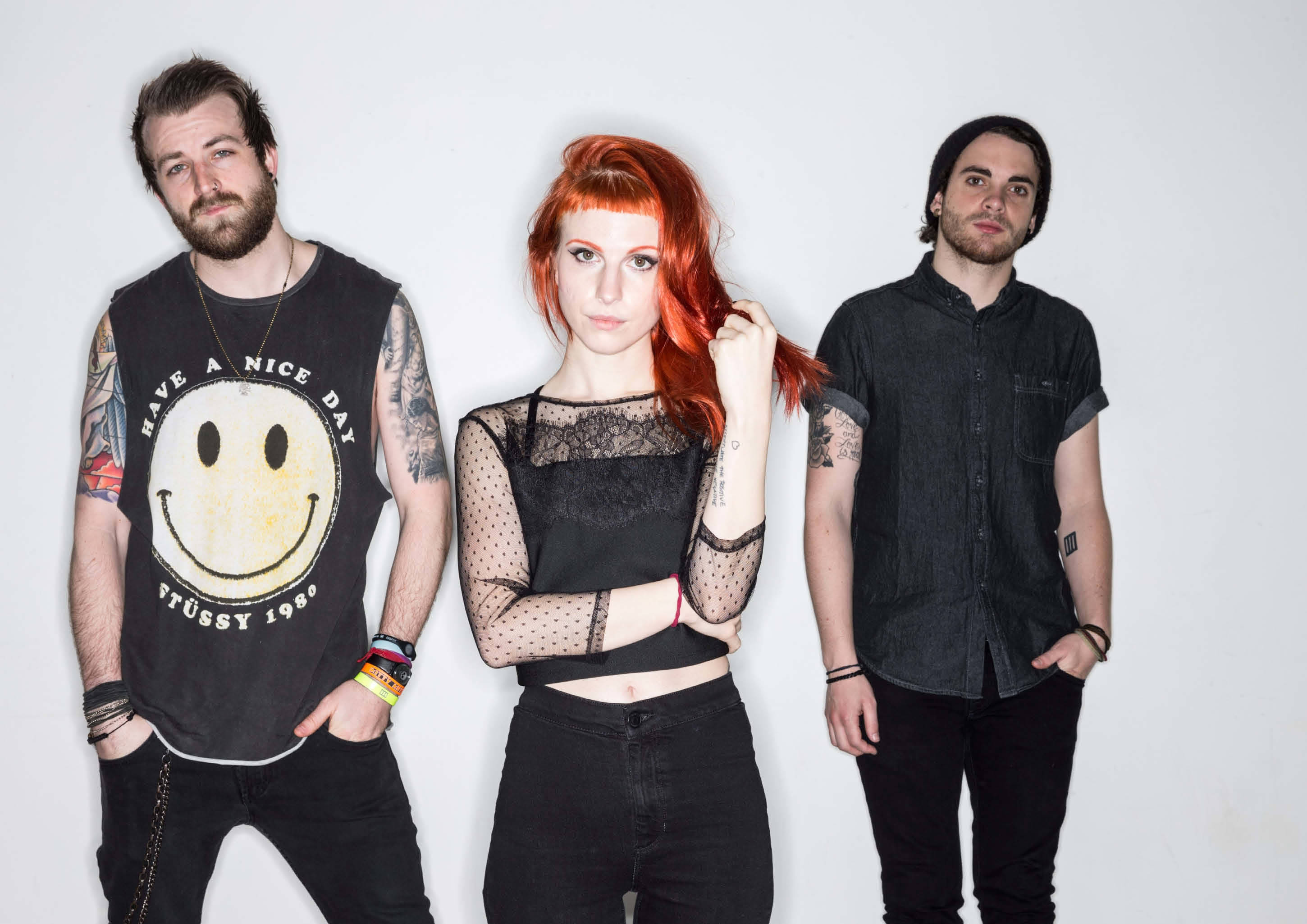 Paramore, tattooed musicians, plain white background, 2K Desktop Wallpaper
