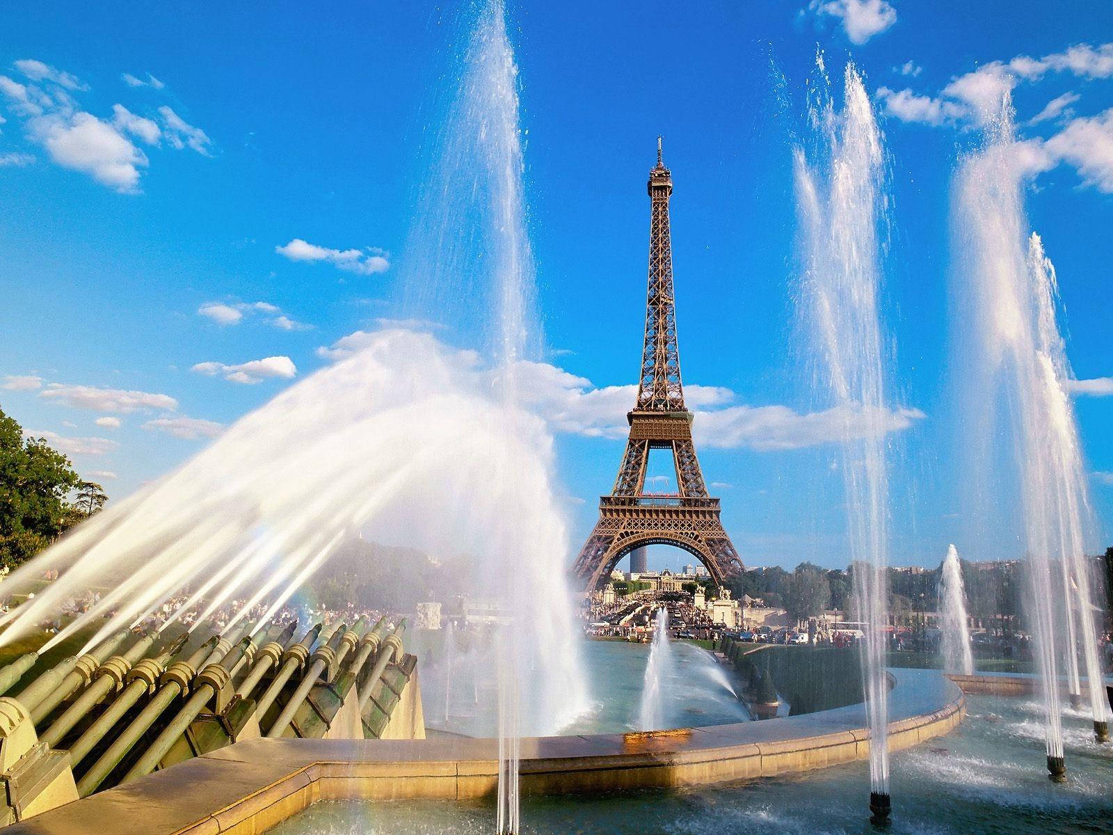 Paris Eiffel Tower, fountains, bright blue sky, HD Desktop Wallpaper