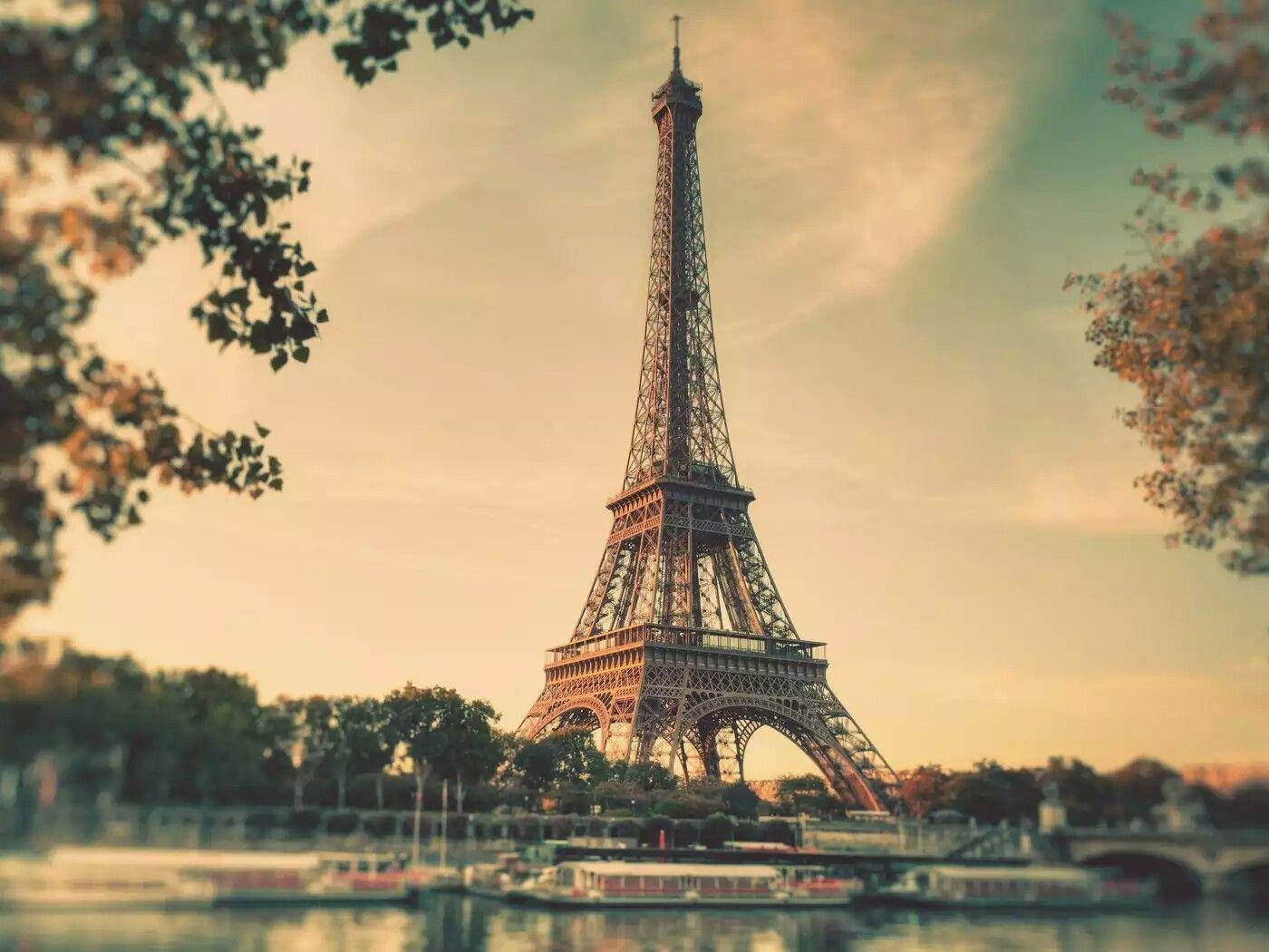 Eiffel Tower, Paris, autumn leaves, HD Desktop Wallpaper