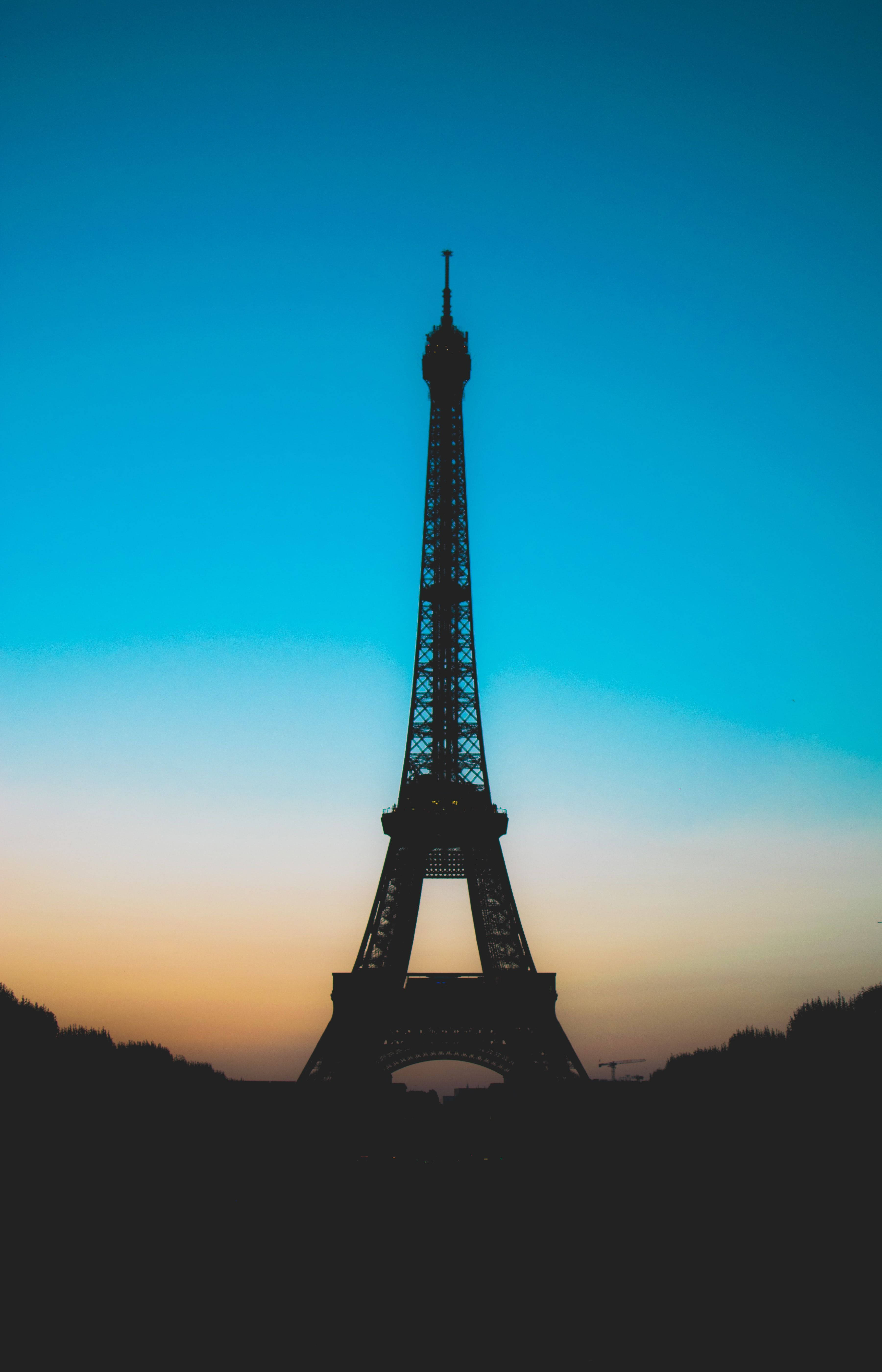 Eiffel Tower, dusk, gradient sky, 5K Phone Wallpaper