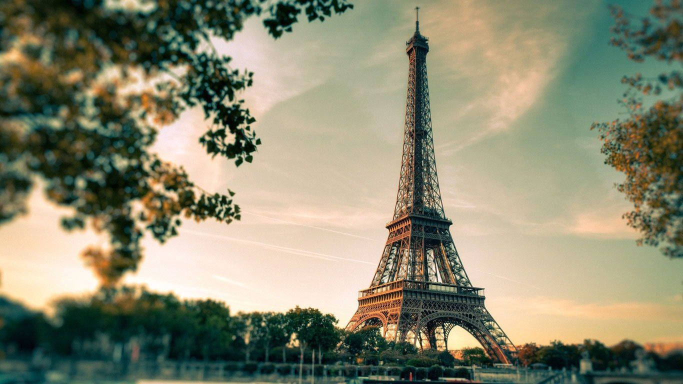 Paris Eiffel Tower, golden autumn leaves, twilight sky, HD Desktop Wallpaper