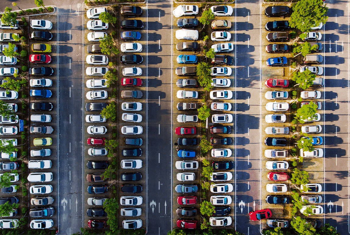 high angle shot, organized parking lot, colorful cars, SD Desktop Wallpaper