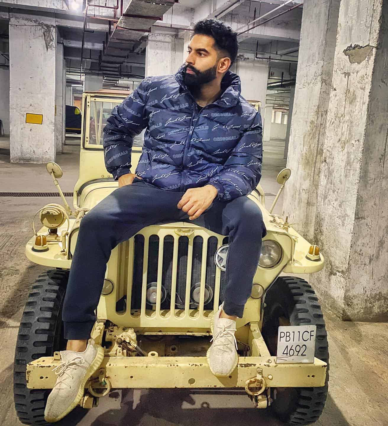 Parmish Verma, beige jeep, blue patterned jacket, HD Phone Wallpaper