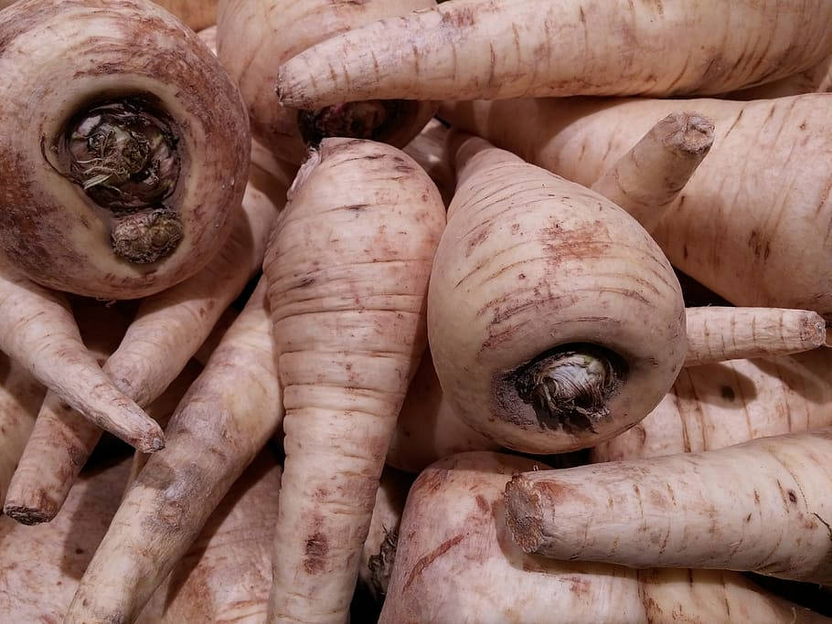 parsnip, beige skin, earthy brown spots, SD Desktop Wallpaper