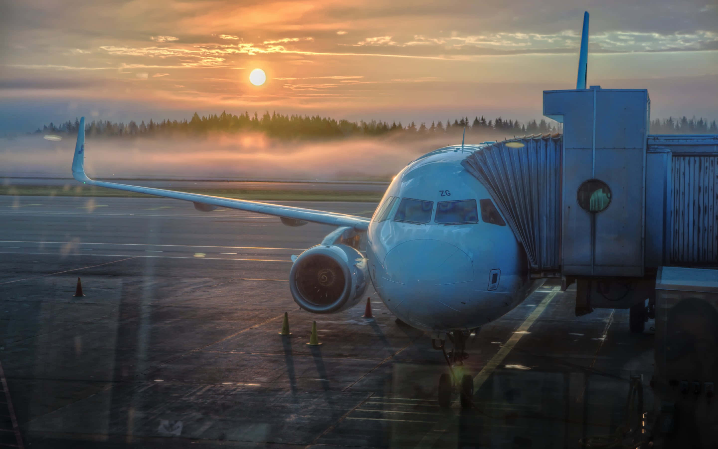 passenger jet, tarmac, misty sunrise, 2K Desktop Wallpaper