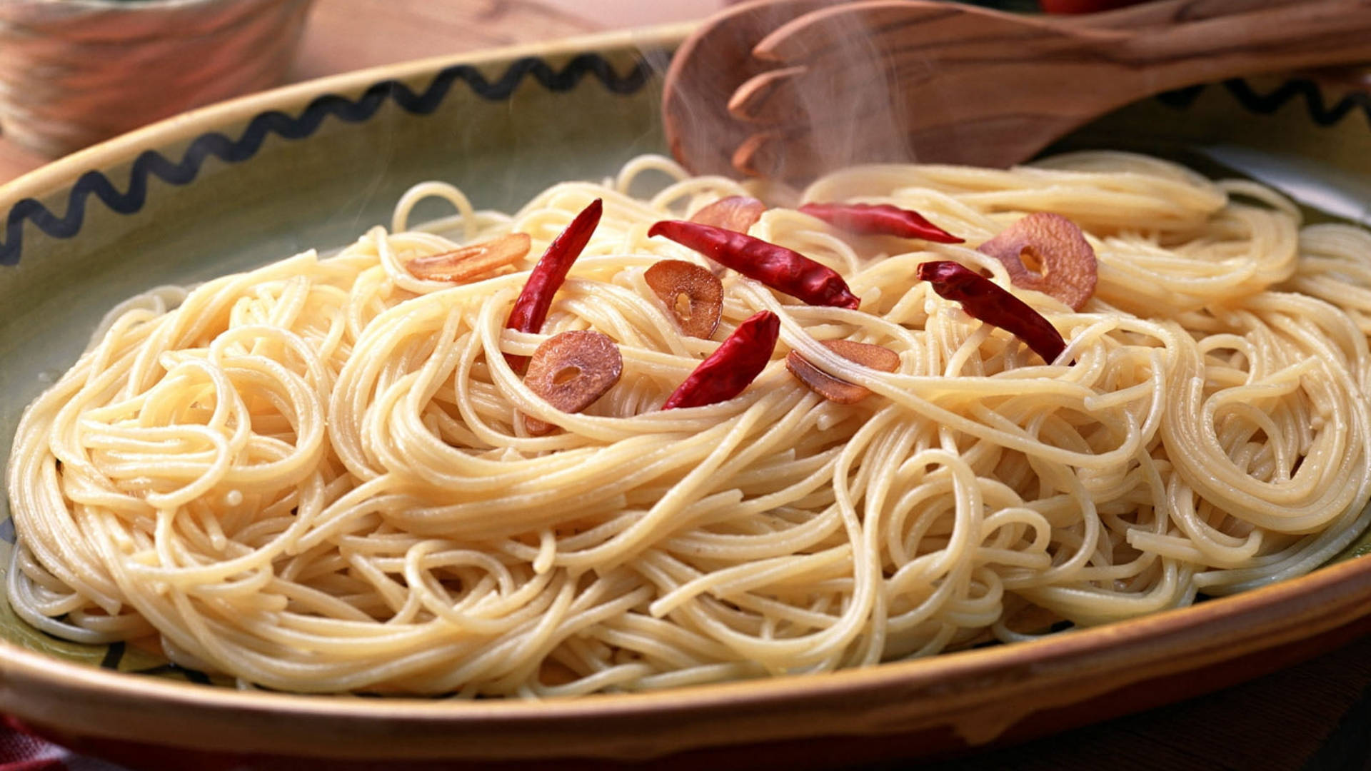 spaghetti, red chilies, garlic cloves, Full HD Desktop Wallpaper