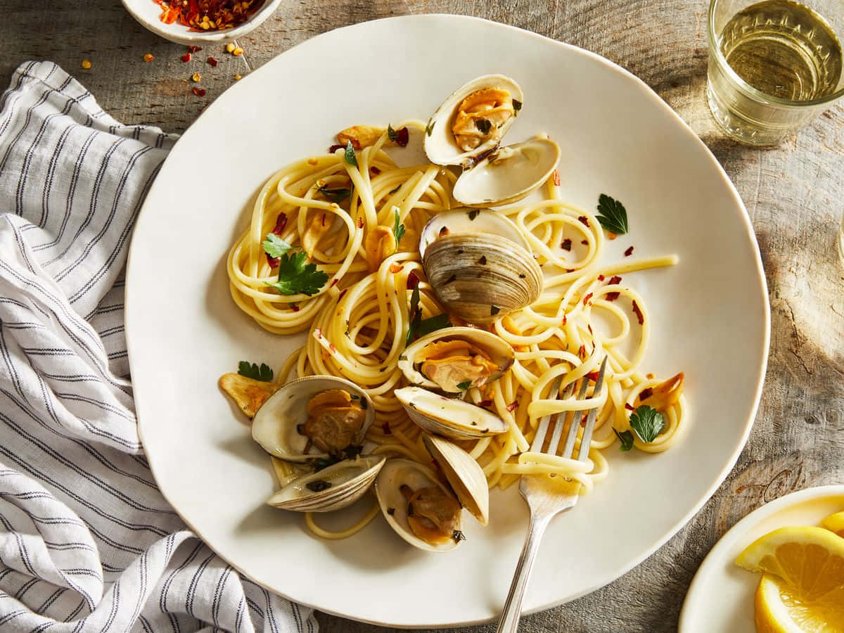 spaghetti alla vongole, lemon, parsley, SD Desktop Wallpaper