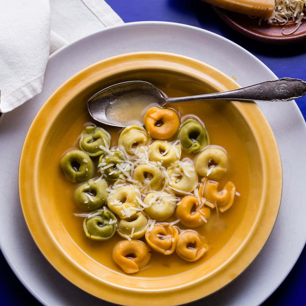 tri color tortellini, brodo, golden broth, SD Desktop Wallpaper