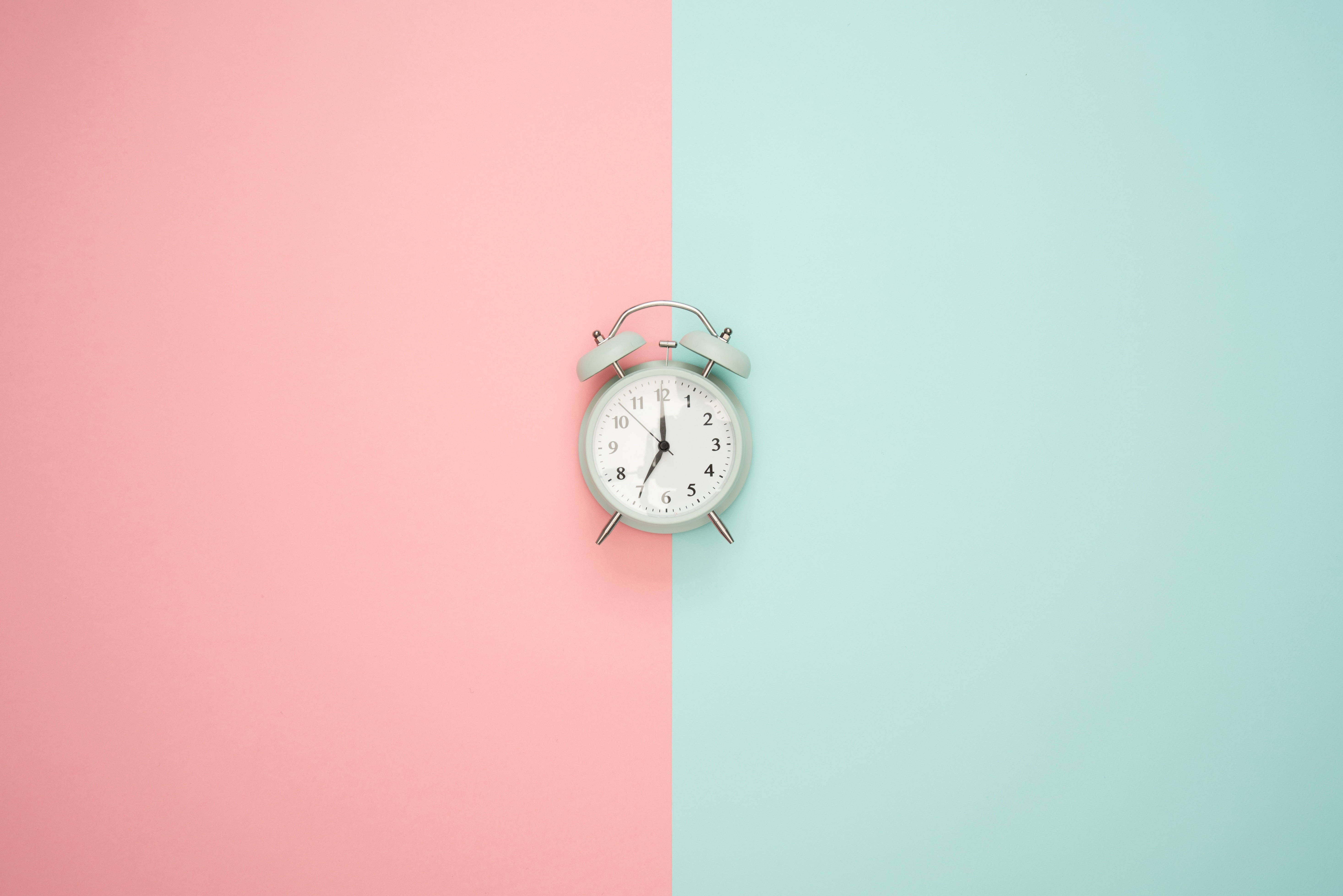 vintage alarm clock, pink and mint green background, alarm clock, 5K Desktop Wallpaper