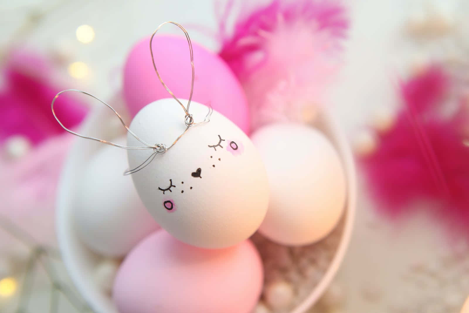 pastel pink eggs, white egg with bunny ears, cute face, HD Desktop Wallpaper