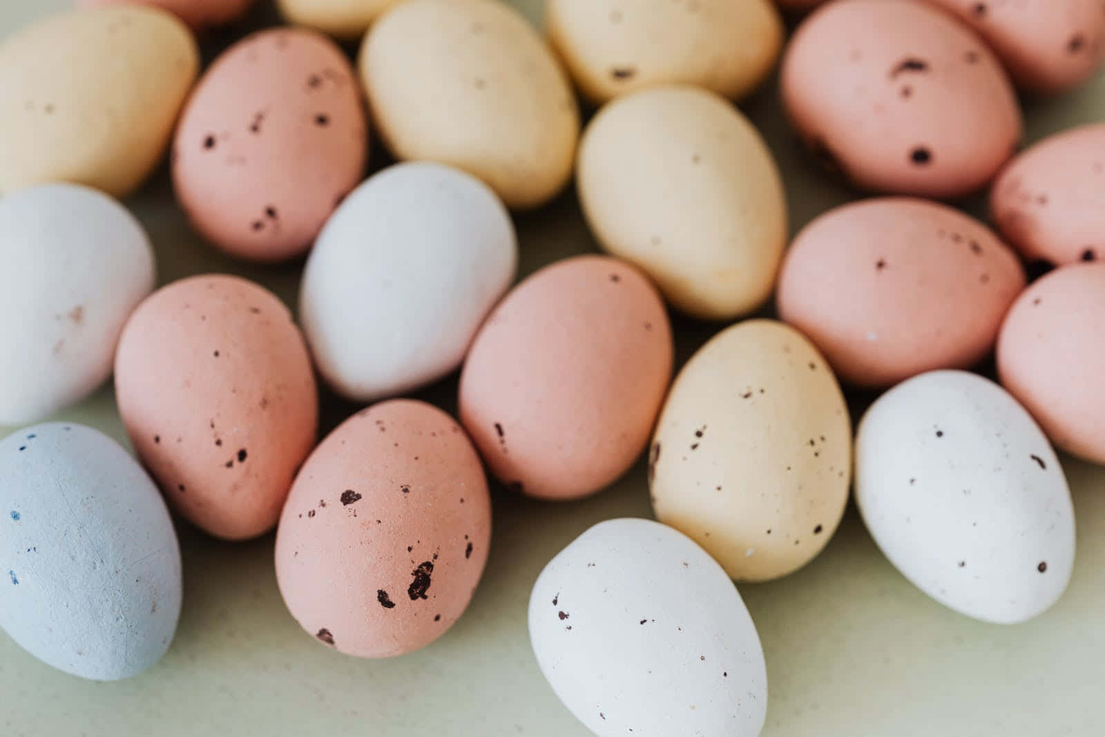 pastel Easter, pastel-colored speckled eggs, soft pinks, HD Desktop Wallpaper