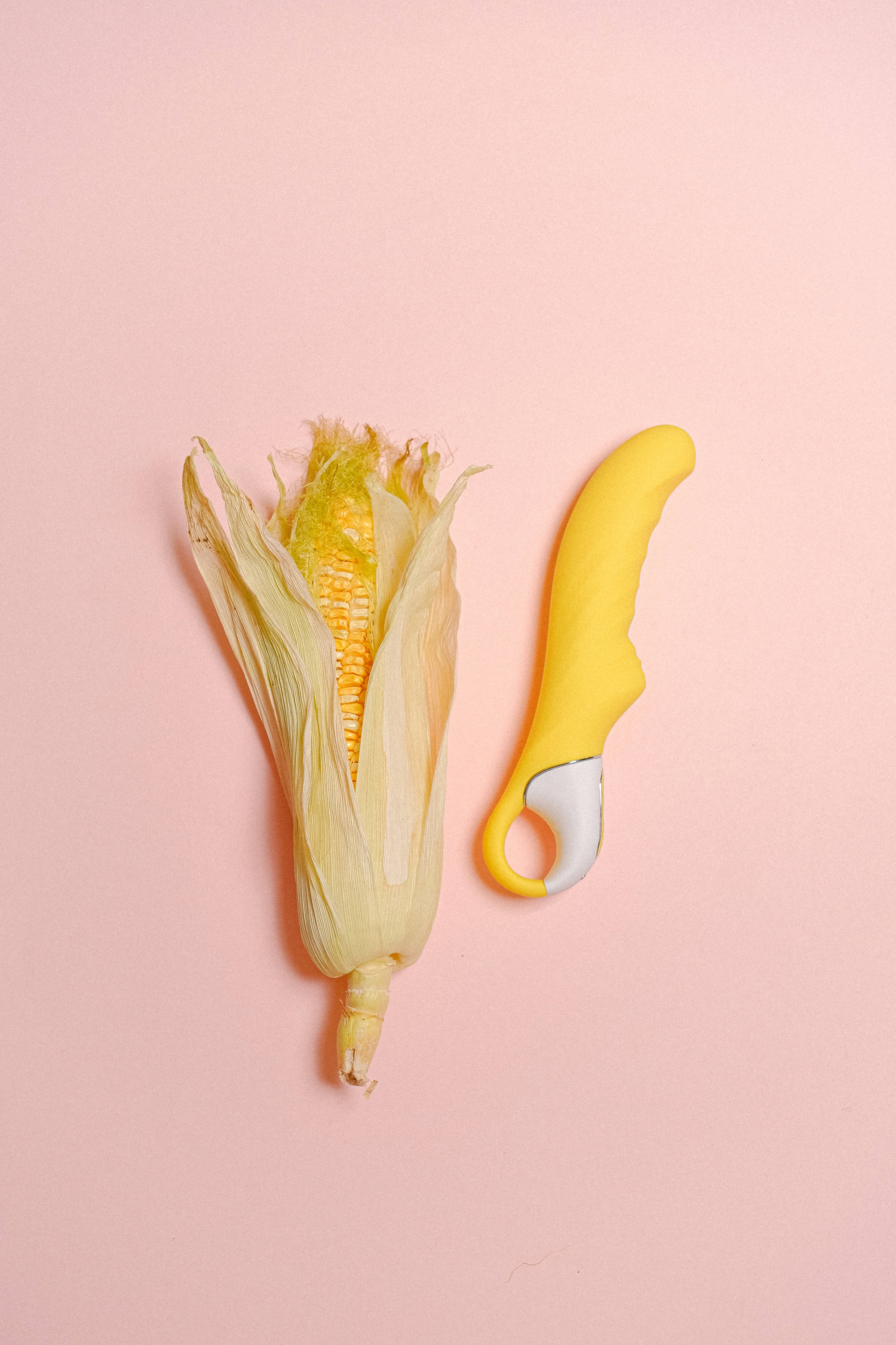 corn on the cob, husk partially peeled, yellow corn stripper, 5K Phone Wallpaper