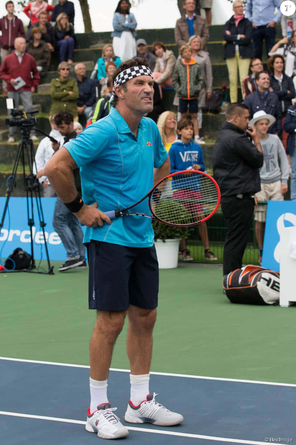 Pat Cash, blue shirt, checkered headband, HD Phone Wallpaper