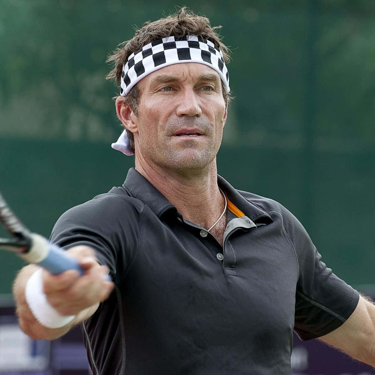 Pat Cash, checkered headband, dark polo shirt, SD Desktop Wallpaper