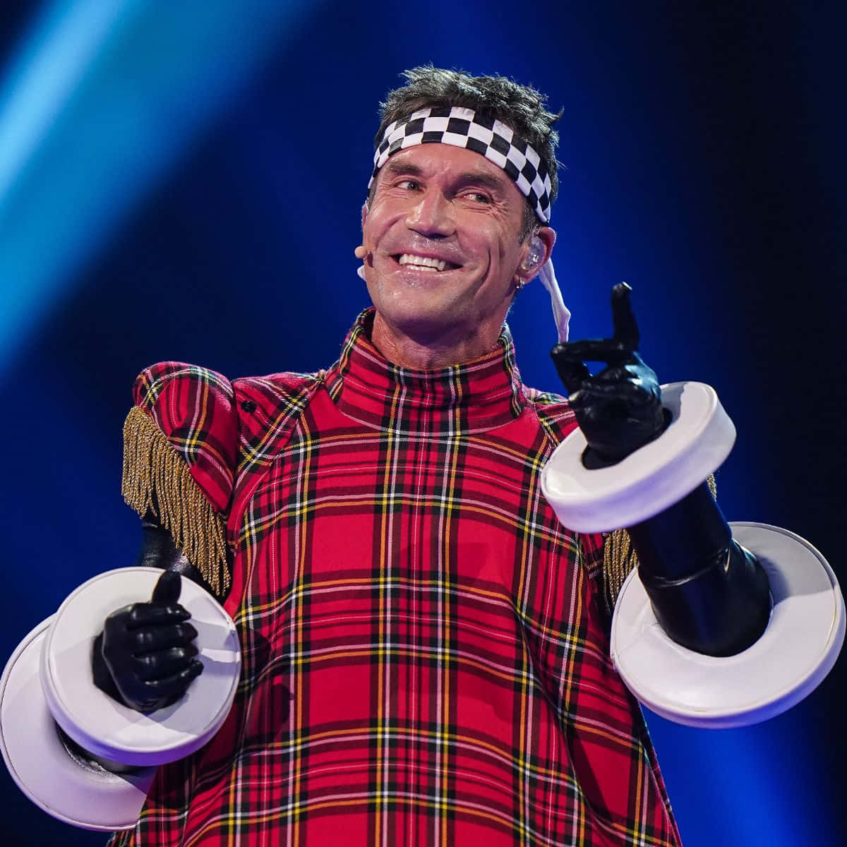 Pat Cash, red plaid outfit, checkered headband, SD Desktop Wallpaper