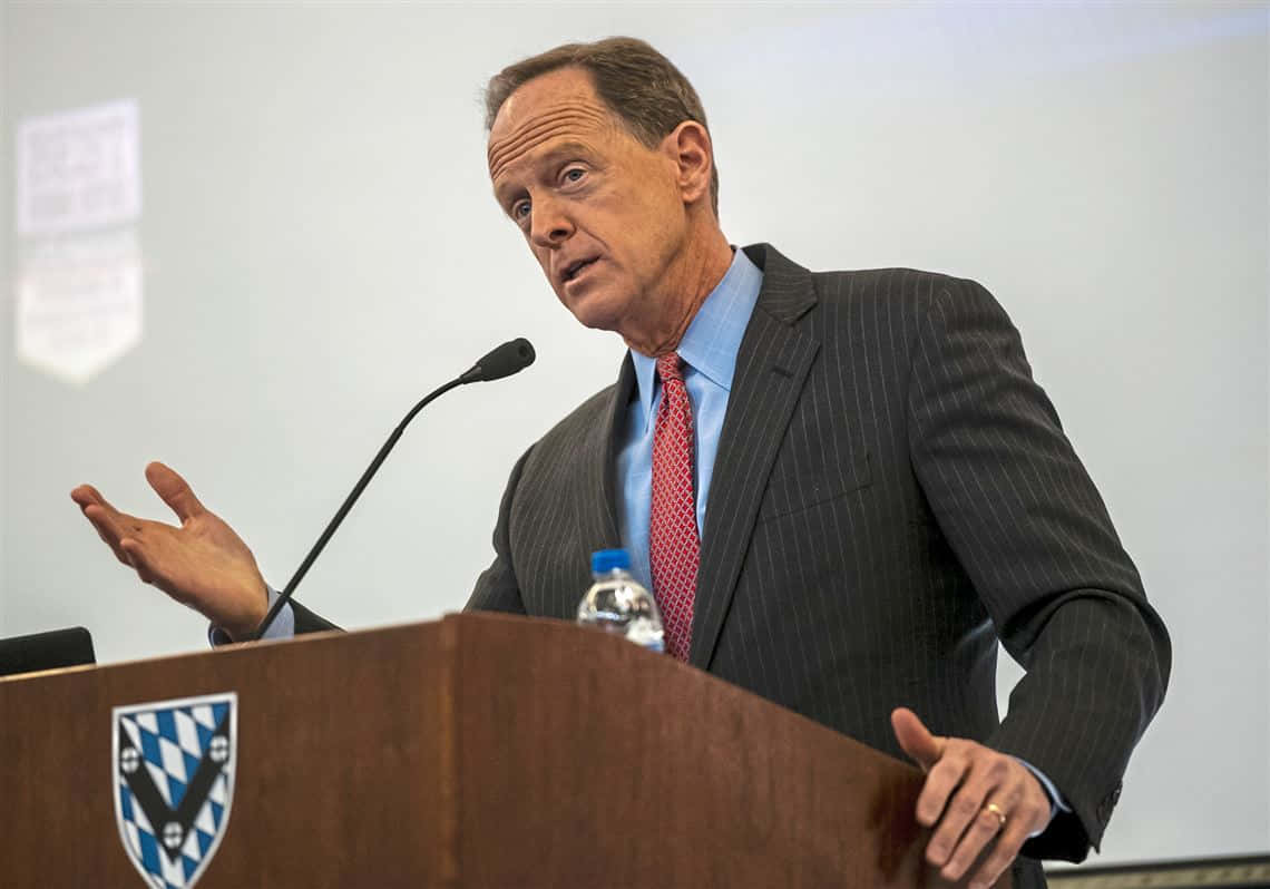 Pat Toomey, pinstripe suit, wooden podium, SD Desktop Wallpaper