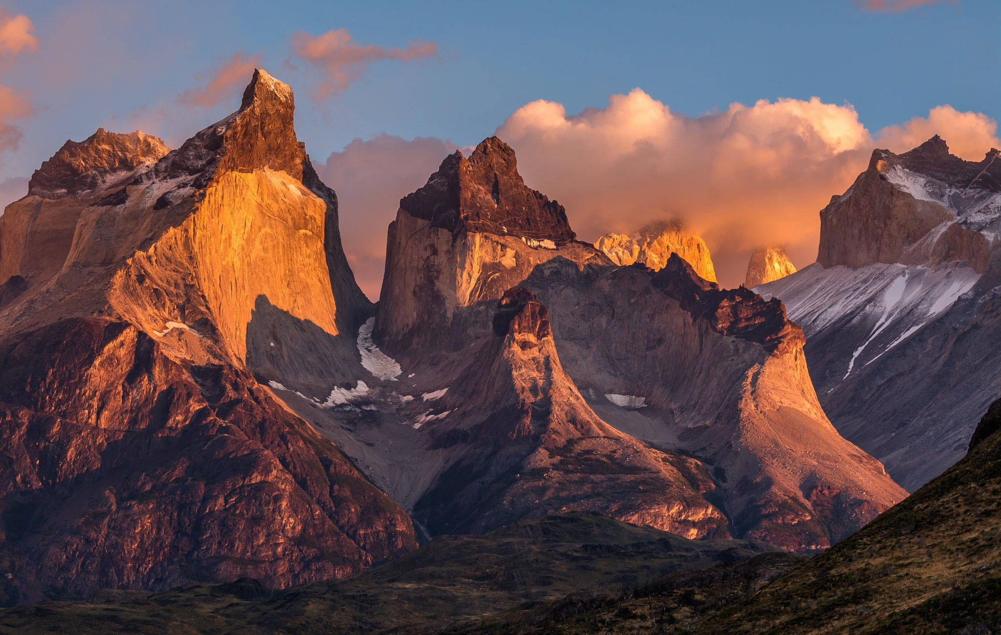 Patagonia, jagged mountain peaks, golden light, Full HD Desktop Wallpaper