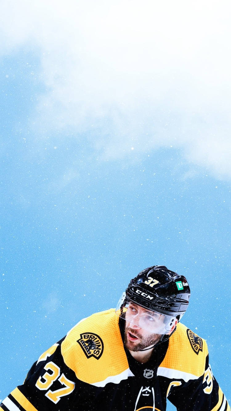 Patrice Bergeron, number 37, black and yellow jersey, HD Phone Wallpaper
