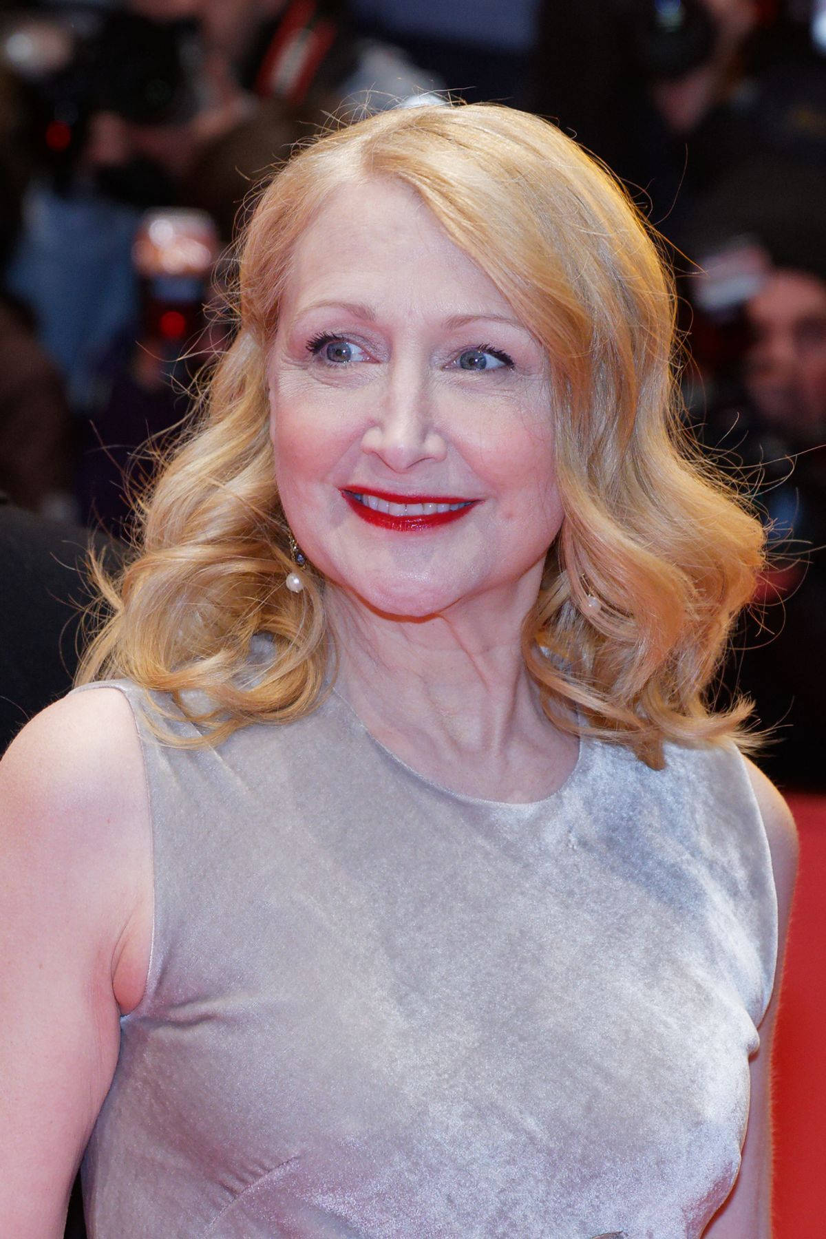 Patricia Clarkson, red carpet, glamorous event, HD Phone Wallpaper