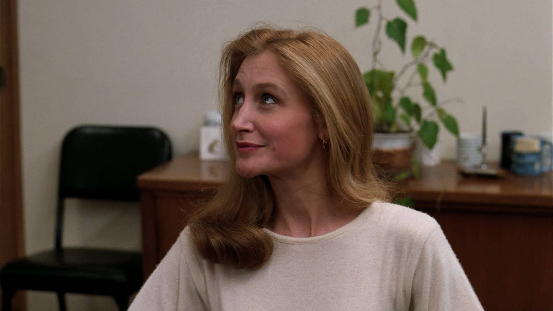 Patricia Clarkson, blonde hair, beige sweater, Full HD Desktop Wallpaper