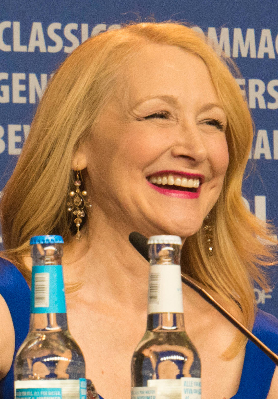 Patricia Clarkson, press conference, blonde hair, HD Phone Wallpaper