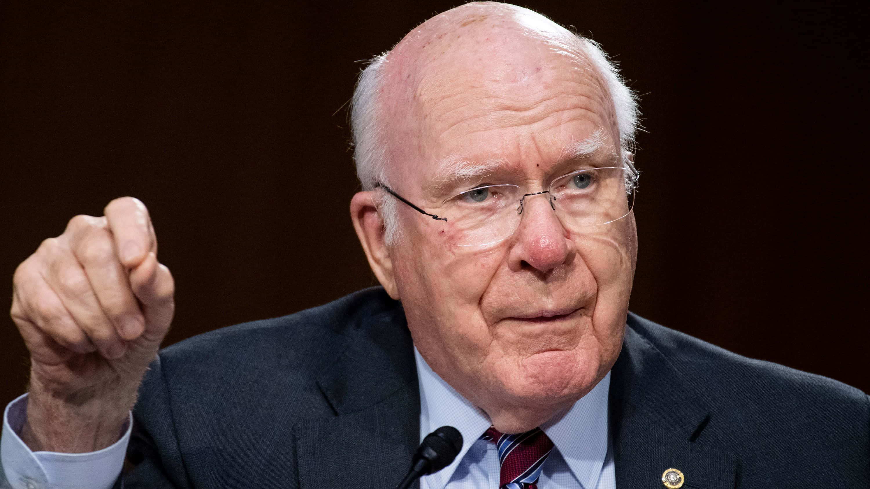Patrick Leahy, suit, glasses, 2K Desktop Wallpaper