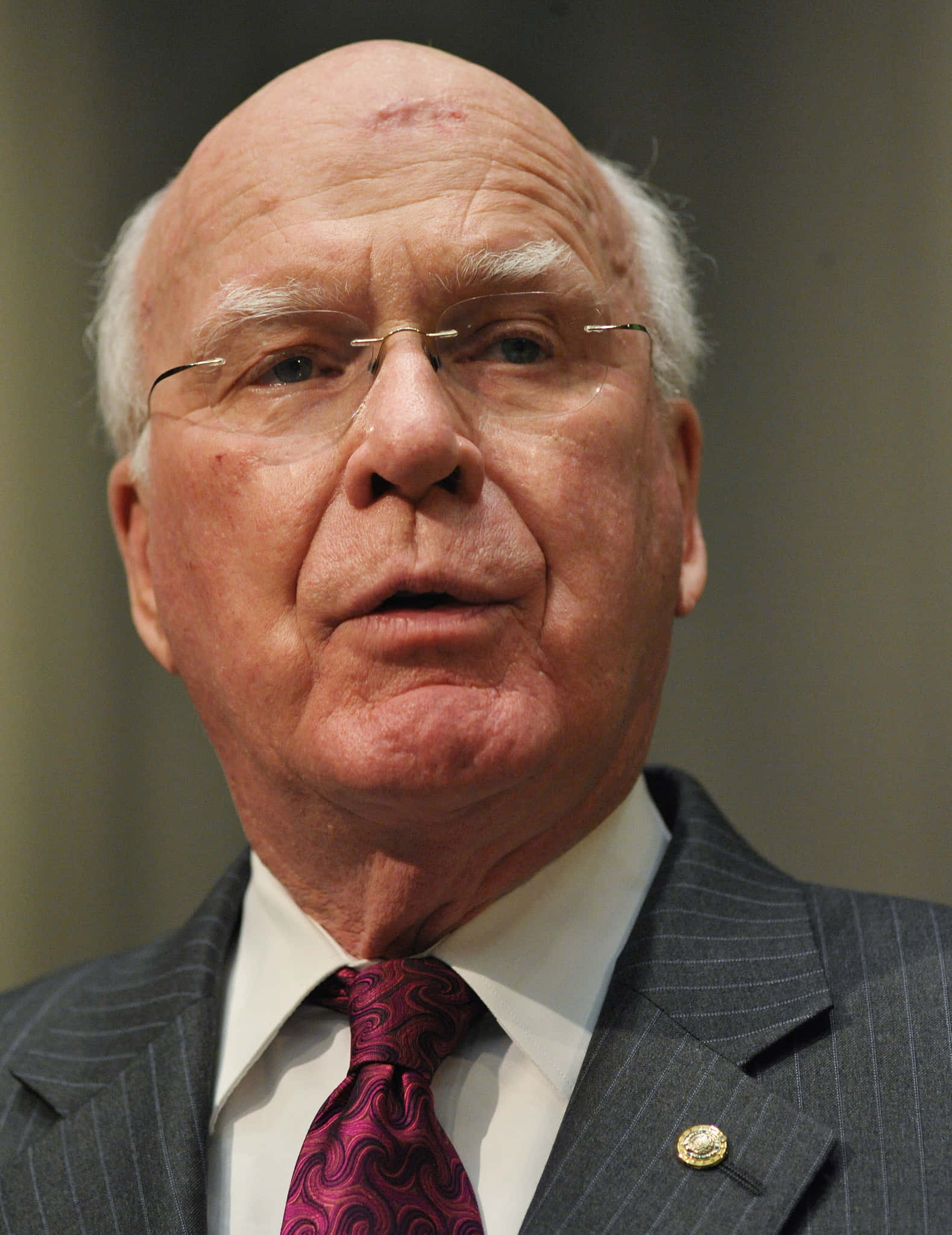 Patrick Leahy, pinstripe suit, patterned tie, Full HD Phone Wallpaper