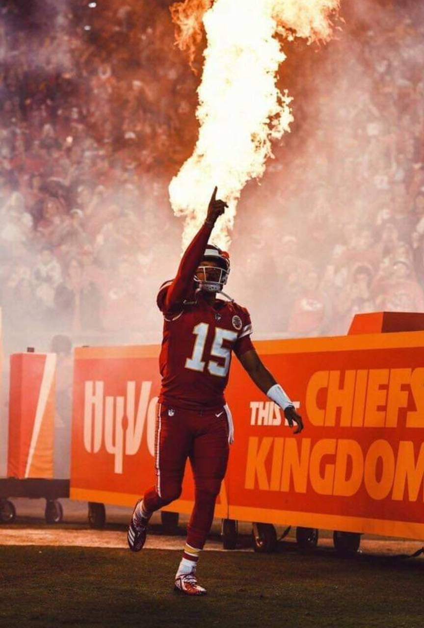 Patrick Mahomes, red jersey, number 15, HD Phone Wallpaper