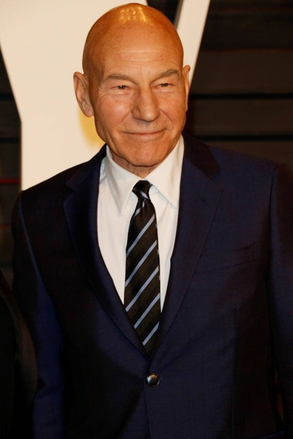 Patrick Stewart, dark suit, striped tie, HD Phone Wallpaper