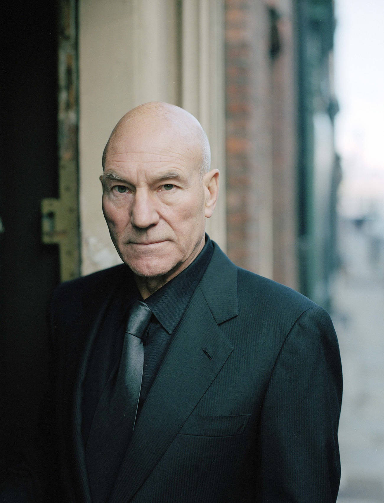 Patrick Stewart, formal suit, tie, HD Phone Wallpaper