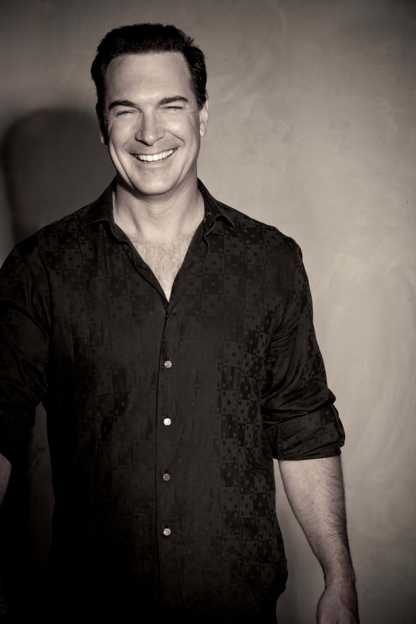 Patrick Warburton, black and white portrait, textured gray backdrop, Full HD Phone Wallpaper