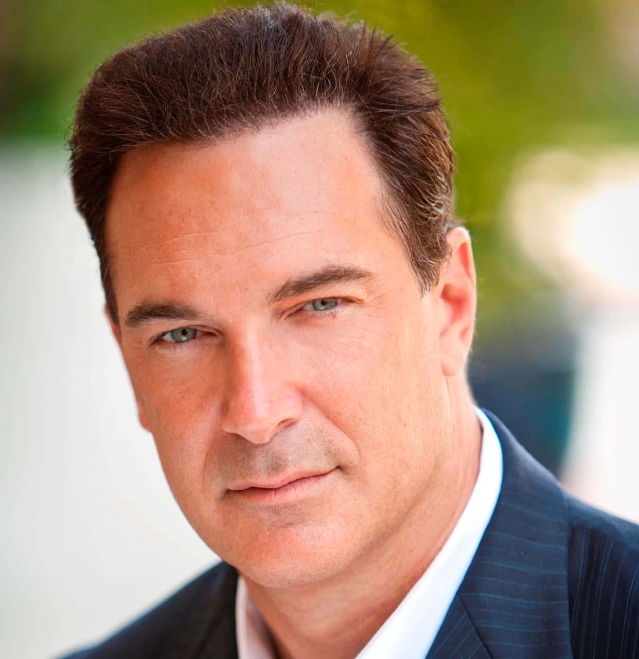 Patrick Warburton, blue eyes, brown hair, HD Phone Wallpaper