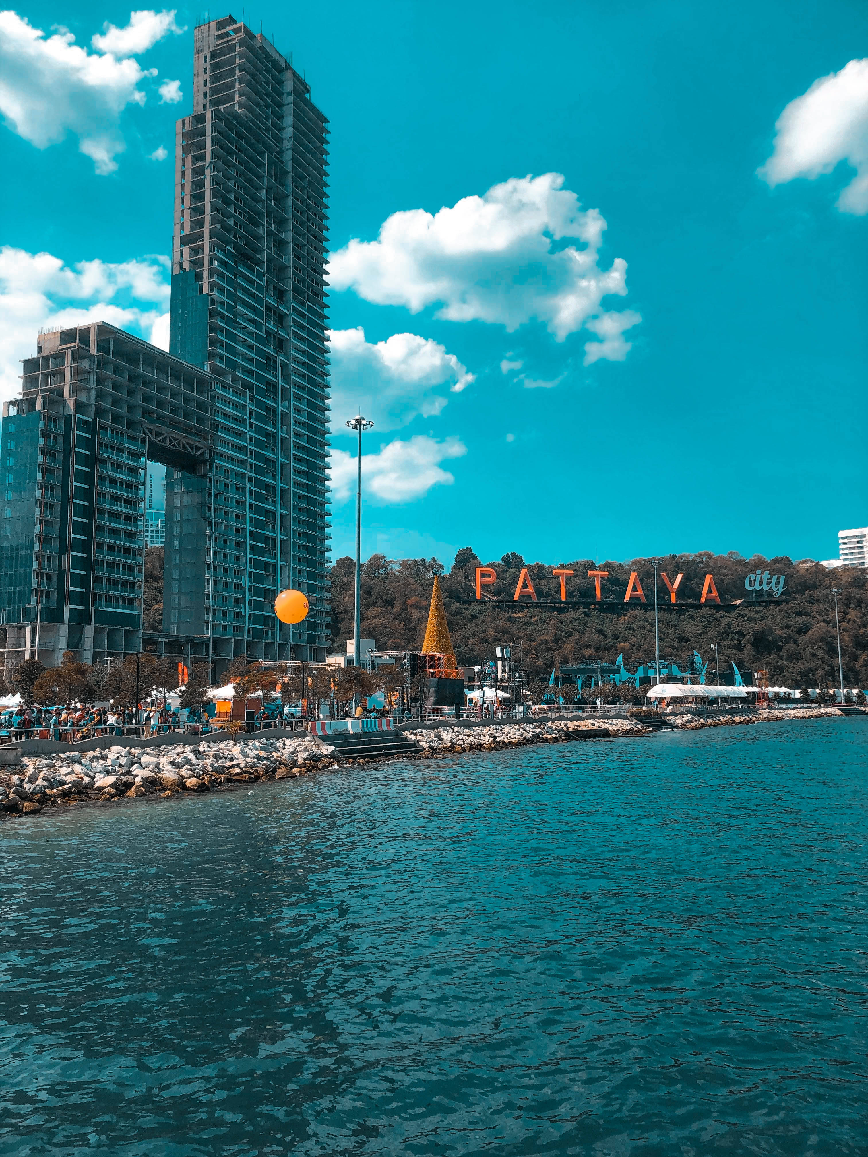 Pattaya, skyscraper, turquoise waters, 4K Phone Wallpaper