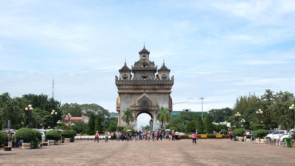 Patuxai, ornate archway, intricate spires, SD Desktop Wallpaper