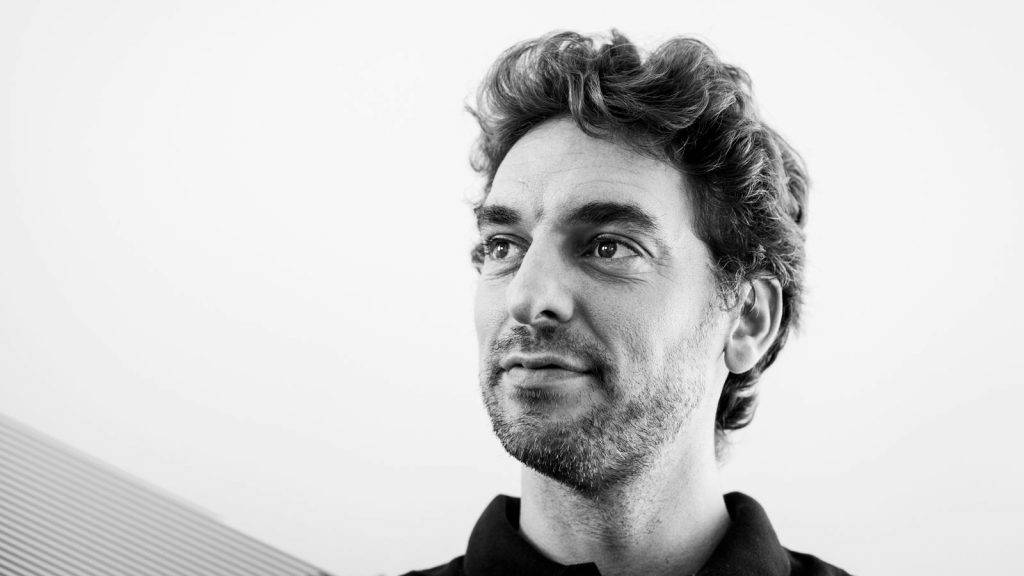 Pau Gasol, black and white, curly hair, SD Desktop Wallpaper