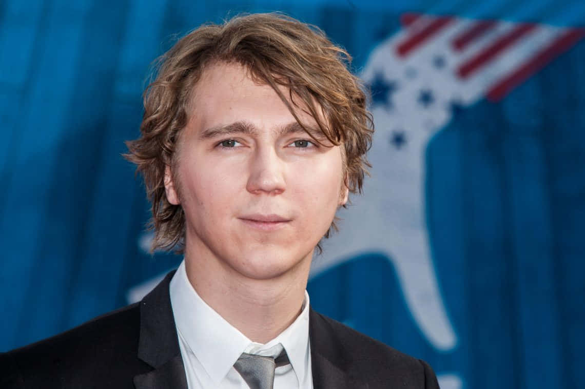 Paul Dano, black suit, gray tie, SD Desktop Wallpaper