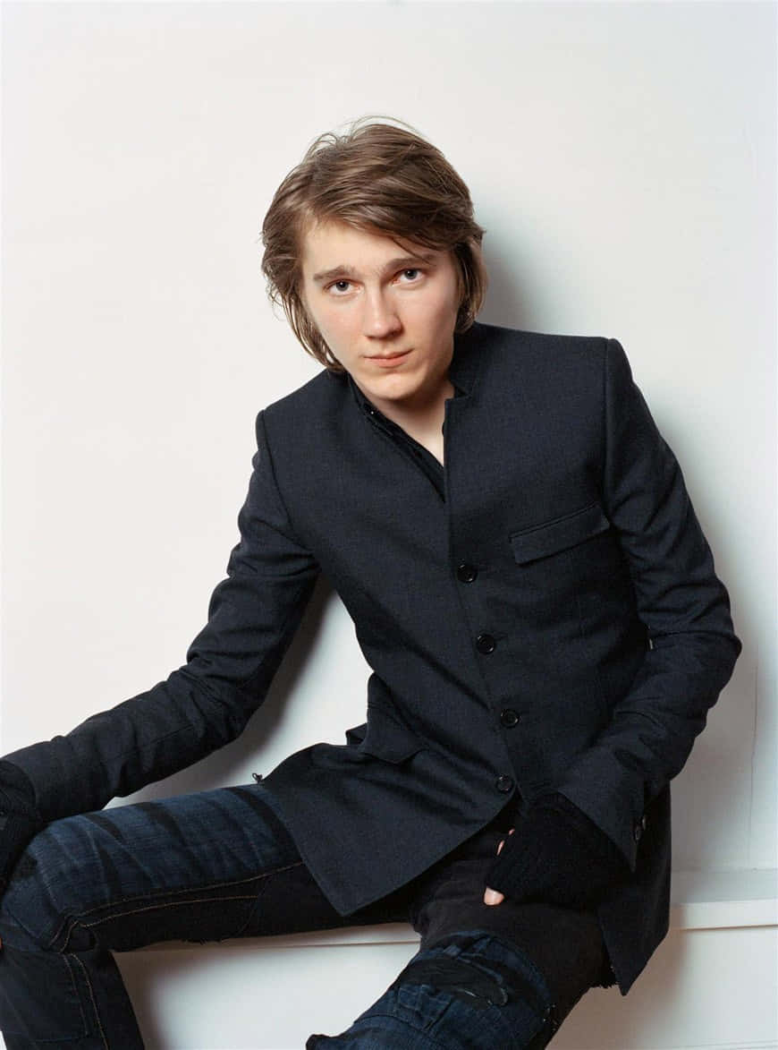 Paul Dano, black jacket, jeans, SD Phone Wallpaper