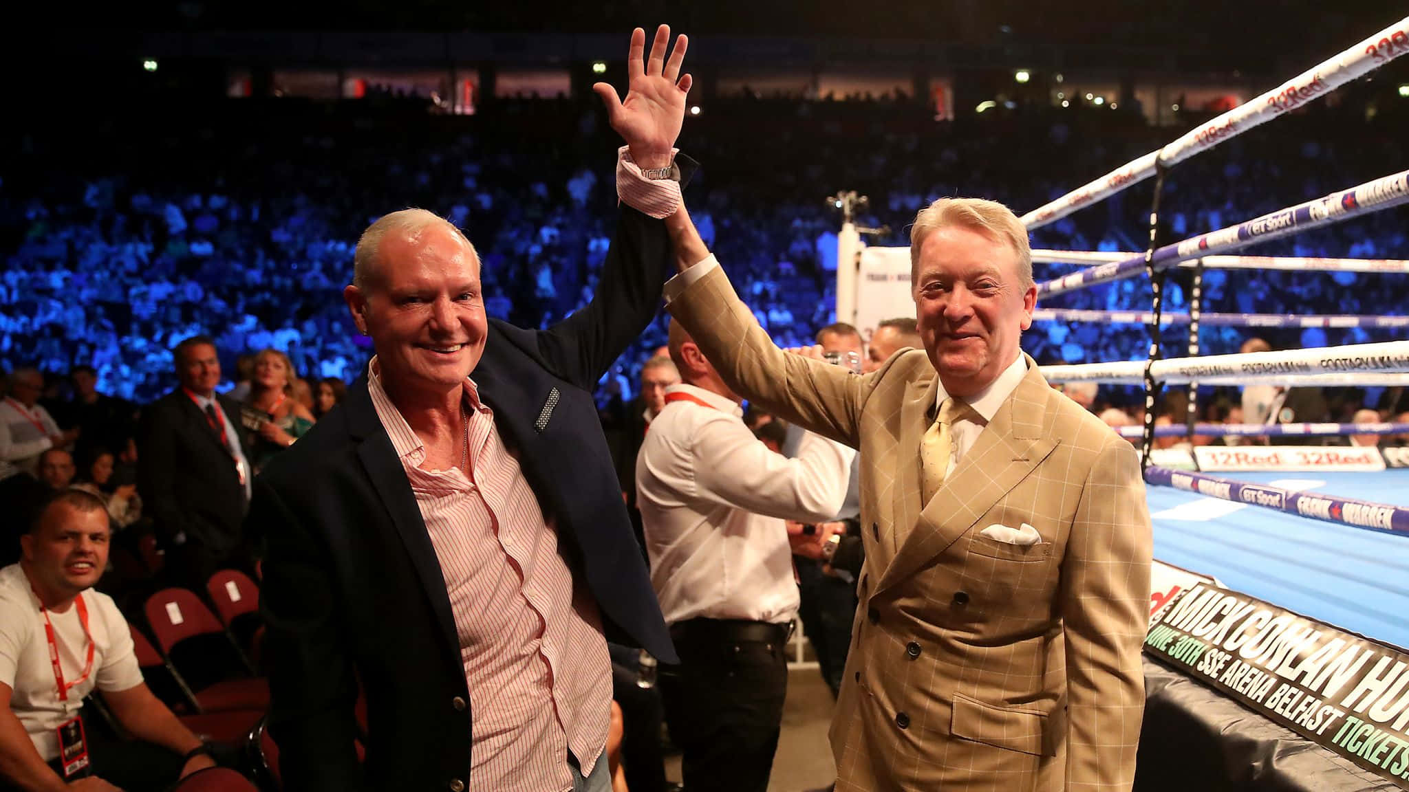 Paul Gascoigne, boxing ring, cheering crowd, Full HD Desktop Wallpaper