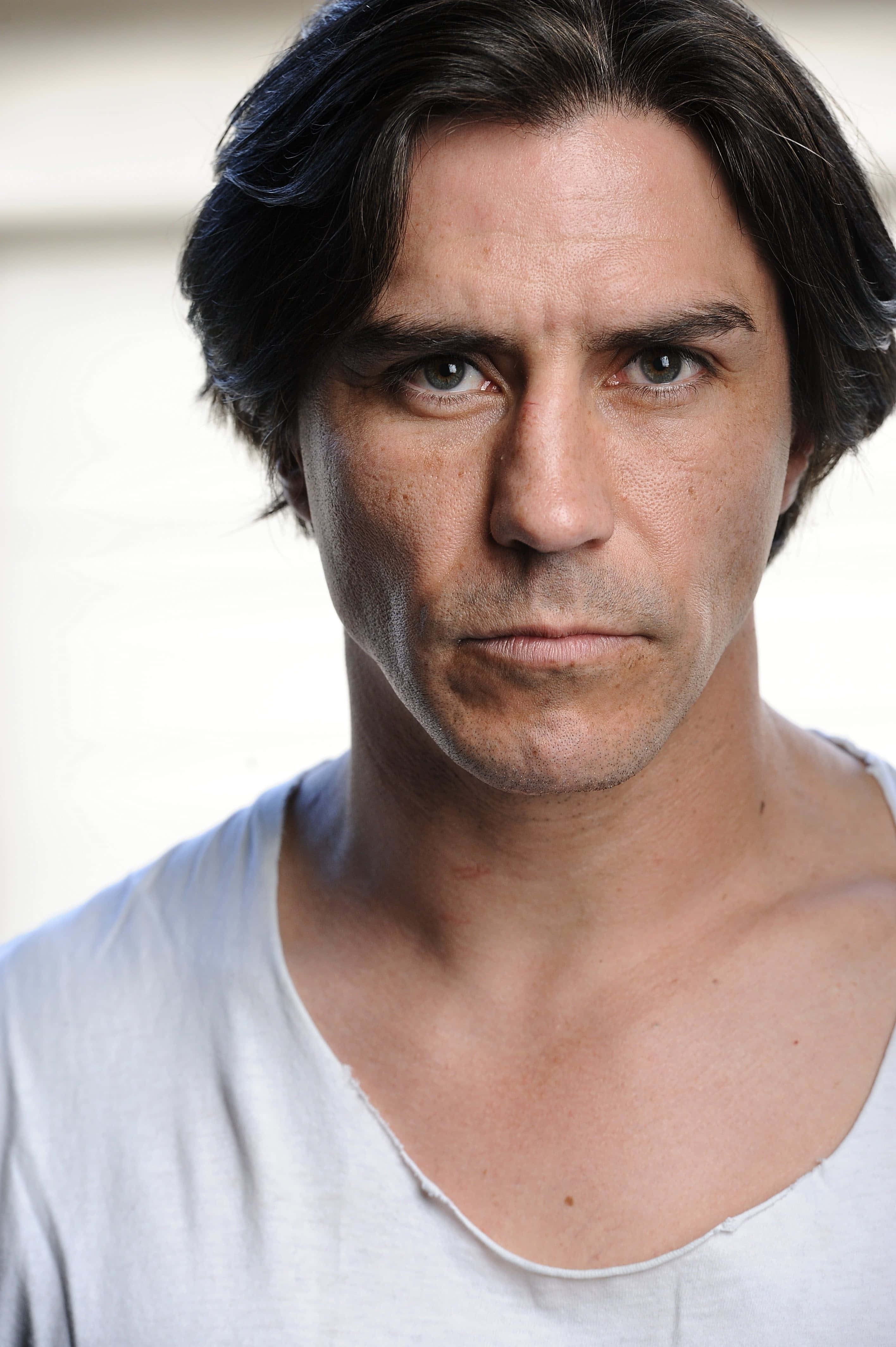 Paul London, white t-shirt, dark hair, 4K Phone Wallpaper
