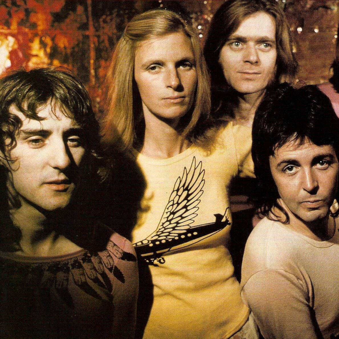 Paul McCartney And Wings, vintage aesthetic, long hair, SD Desktop Wallpaper