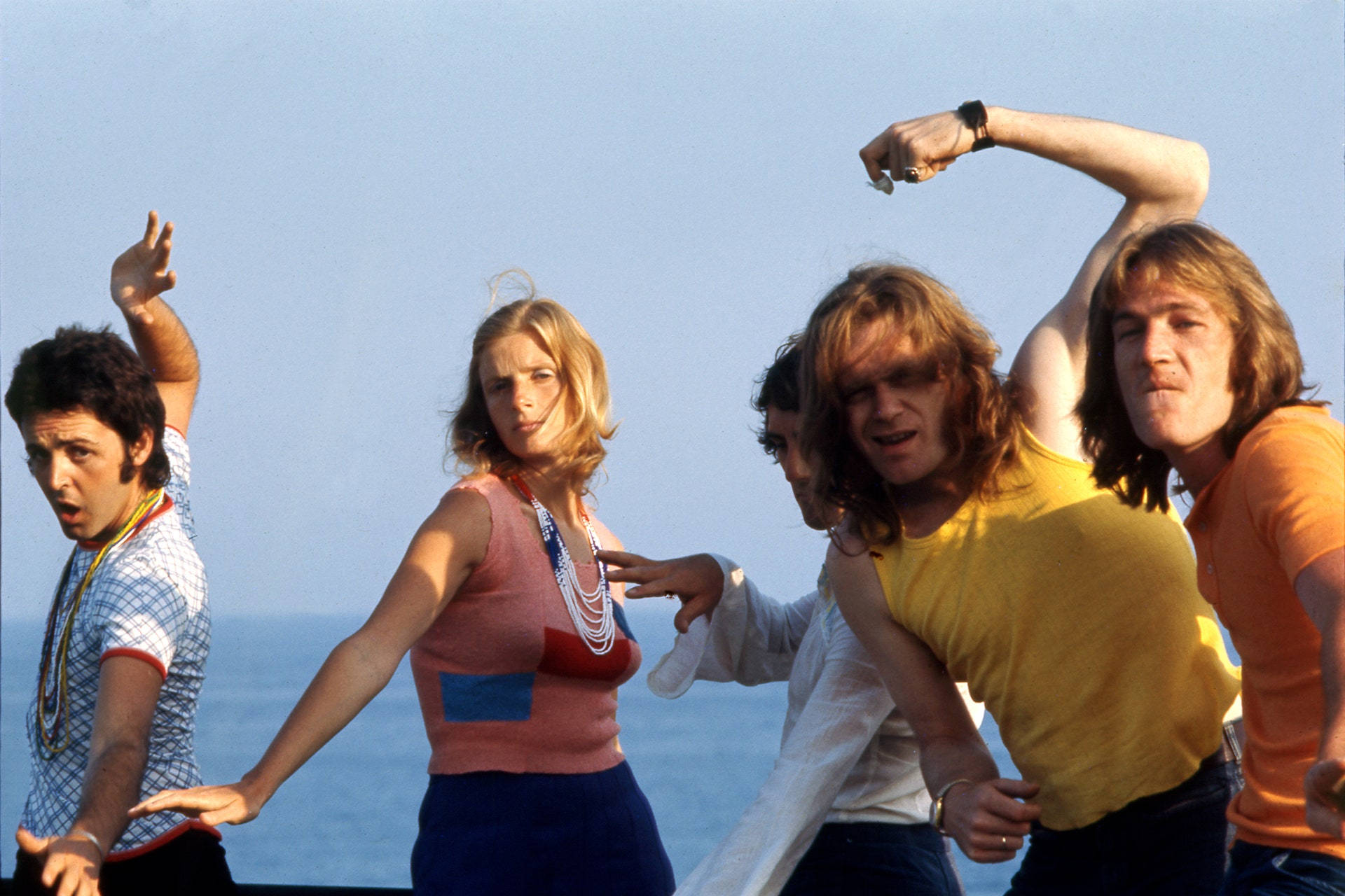 Paul McCartney And Wings, 1970s attire, clear blue sky, Full HD Desktop Wallpaper