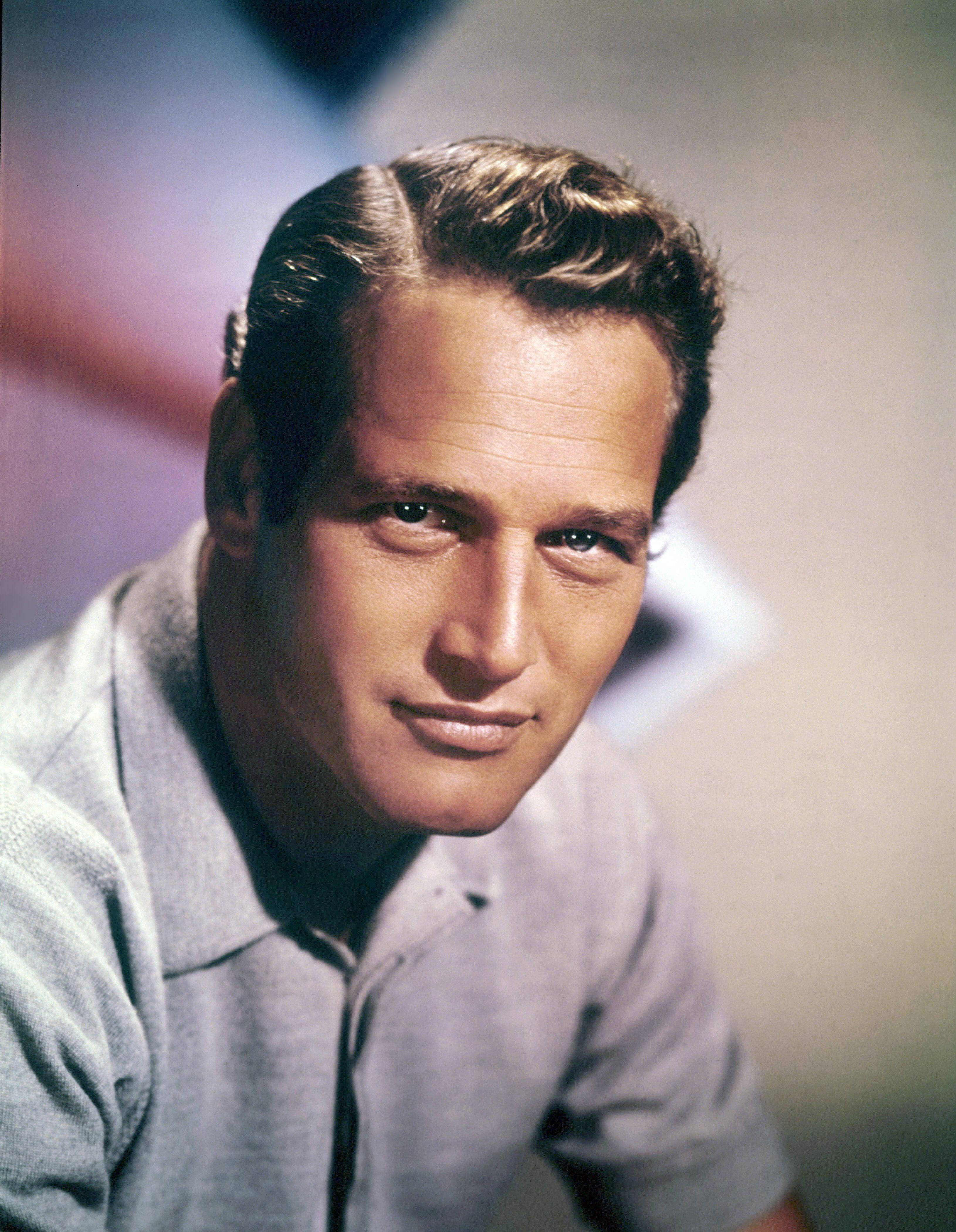 Paul Newman, light gray polo shirt, styled hair, 4K Phone Wallpaper