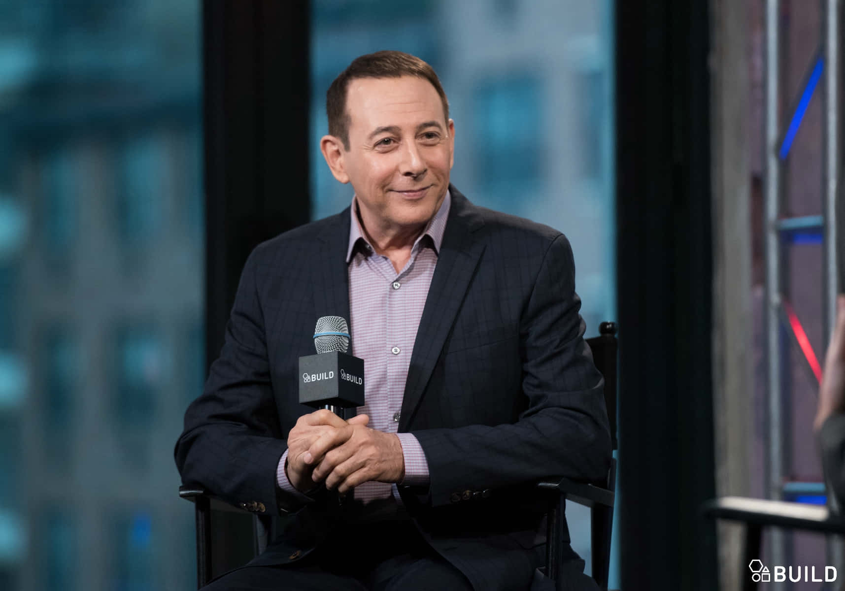 Paul Reubens, dark suit, microphone, HD Desktop Wallpaper