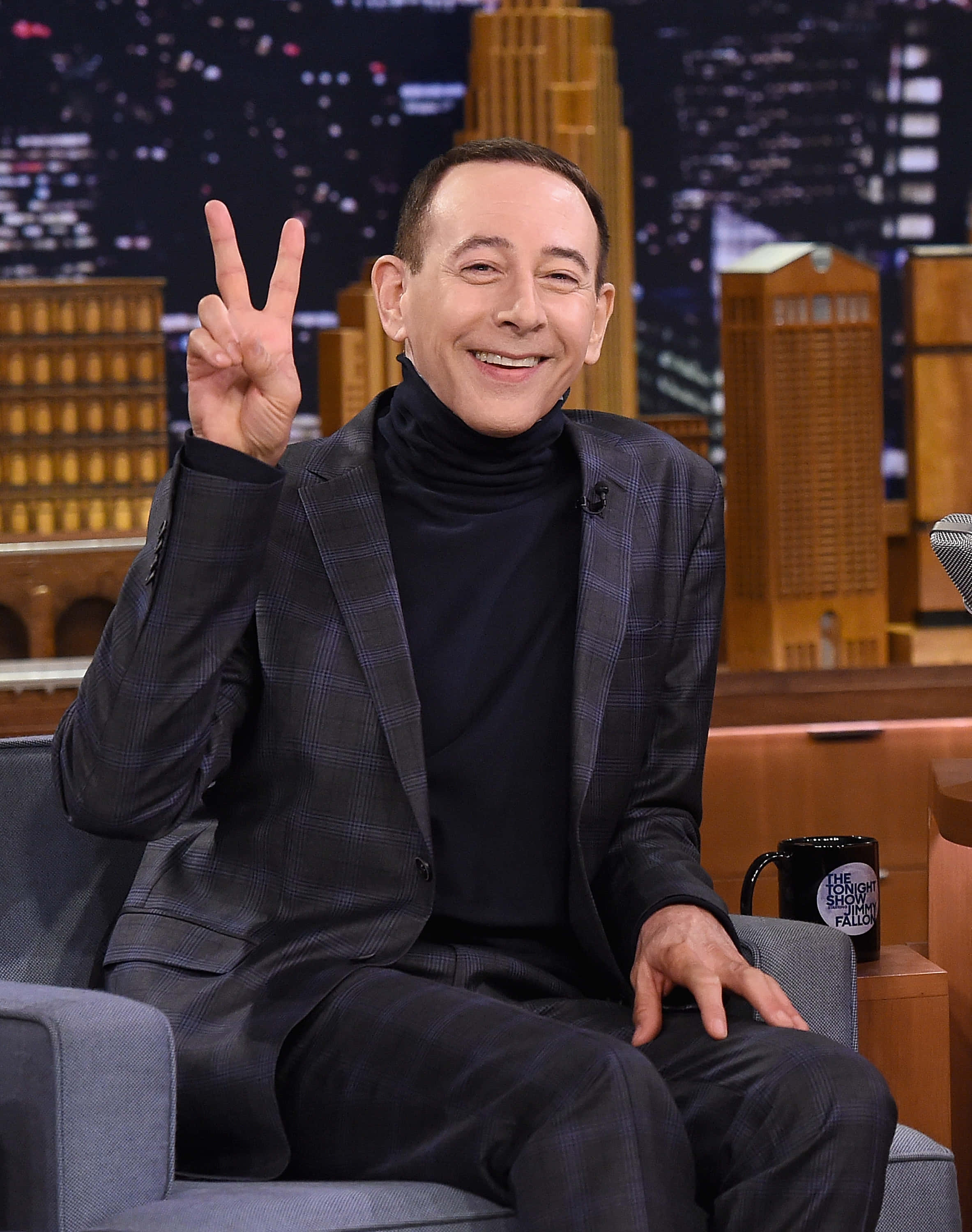 Paul Reubens, dark plaid suit, turtleneck, 2K Phone Wallpaper