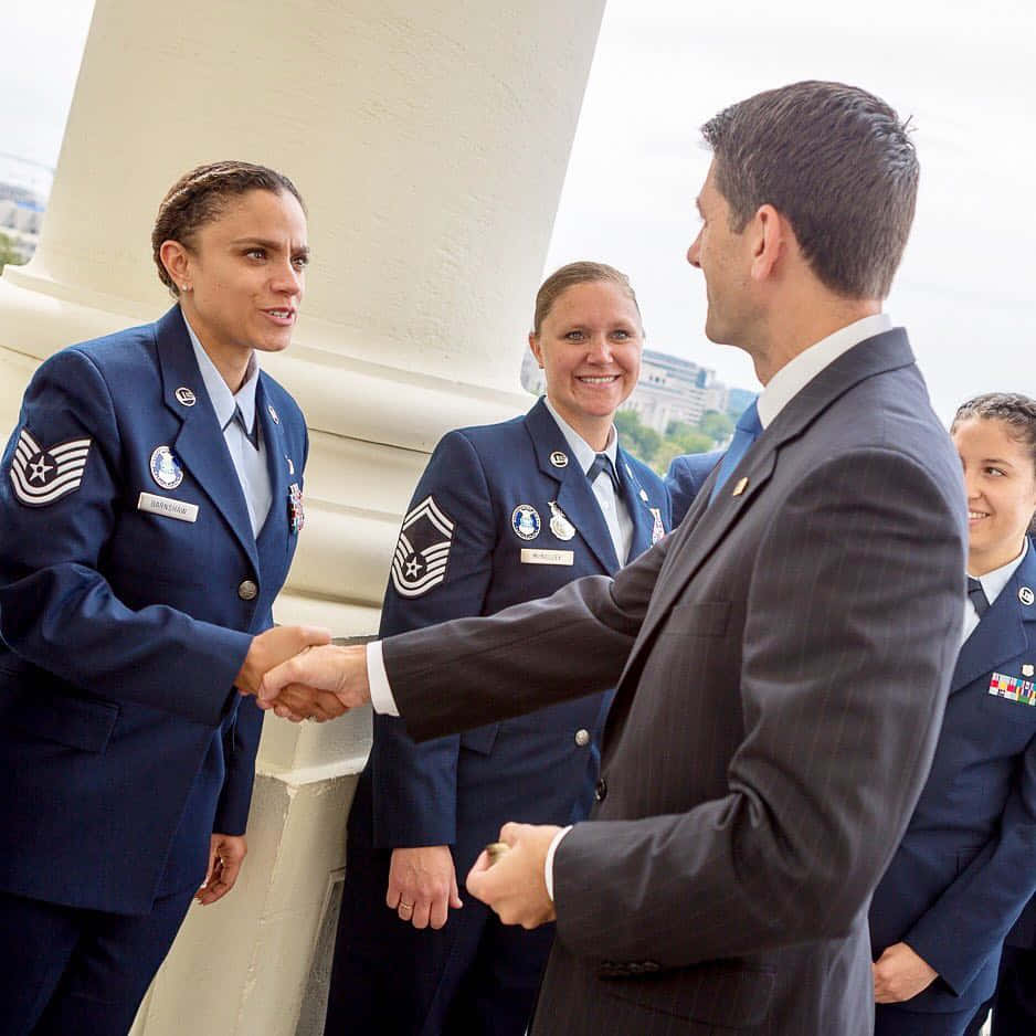 Paul Ryan, female air force officer, large column, SD Desktop Wallpaper